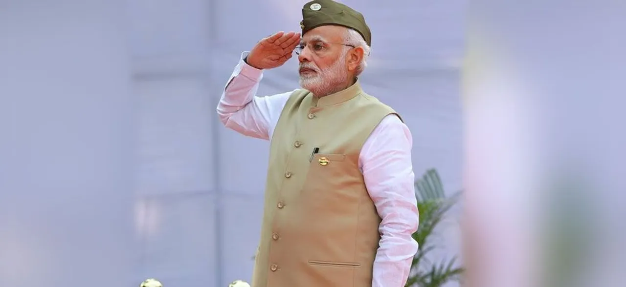 आजाद हिंद फौज के 75 साल: पीएम मोदी ने लाल किले पर फहराया तिरंंगा, कहा- नेताजी को भुलाने की हुई साजिश