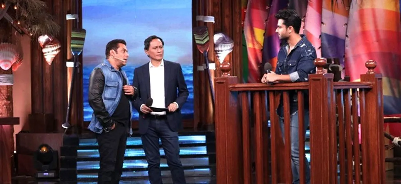 Bigg Boss 12: कठघरे में खड़ें होंगे दीपिका-श्रीसंथ और सृष्टि के घरवाले, पूछे जाएंगे तीखे सवाल