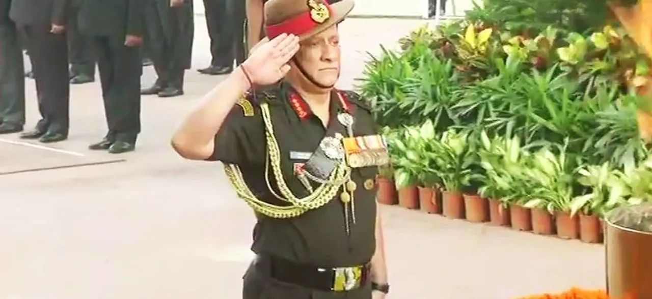 पत्थरबाजों पर भड़के आर्मी चीफ बिपिन रावत, कहा- जिनकी वजह से जवान शहीद हो उन्हें कैसे न मानें आतंकी