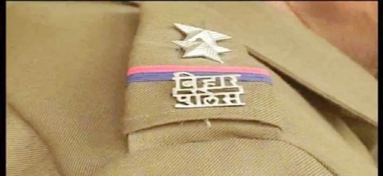 पटना में पुलिसवालों ने अधिकारियों को पीटा, साथी की मौत से नाराज थे