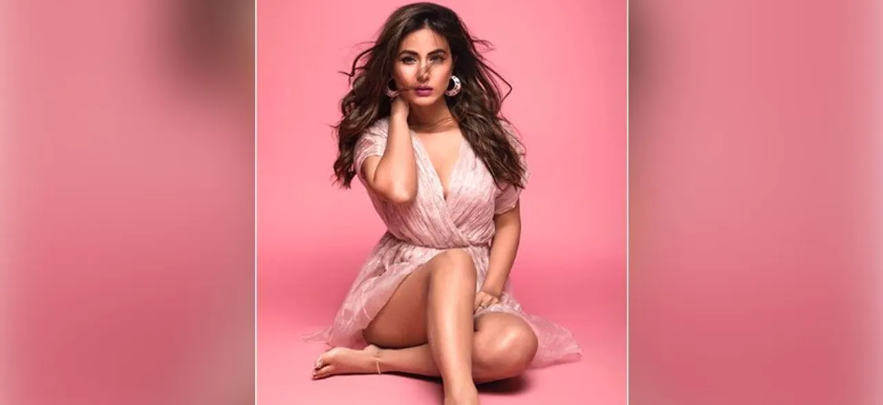Bigg Boss में धमाल मचाने के बाद बनीं 'कोमोलिका', अब बॉलीवुड में खूबसूरती के जलवे बिखेरेंगी हिना खान?