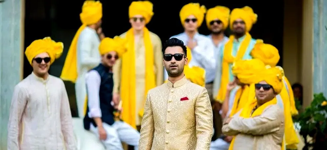मेहंदी-संगीत हो या शादी, दोस्त के खास फंक्शन में कैसा हो आपका ड्रेस, यहां पढ़ें