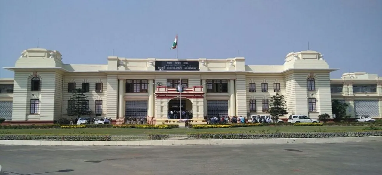 बिहार विधानमंडल का शीतकालीन सत्र शुरू, हंगामे के बाद कार्यवाही स्थगित