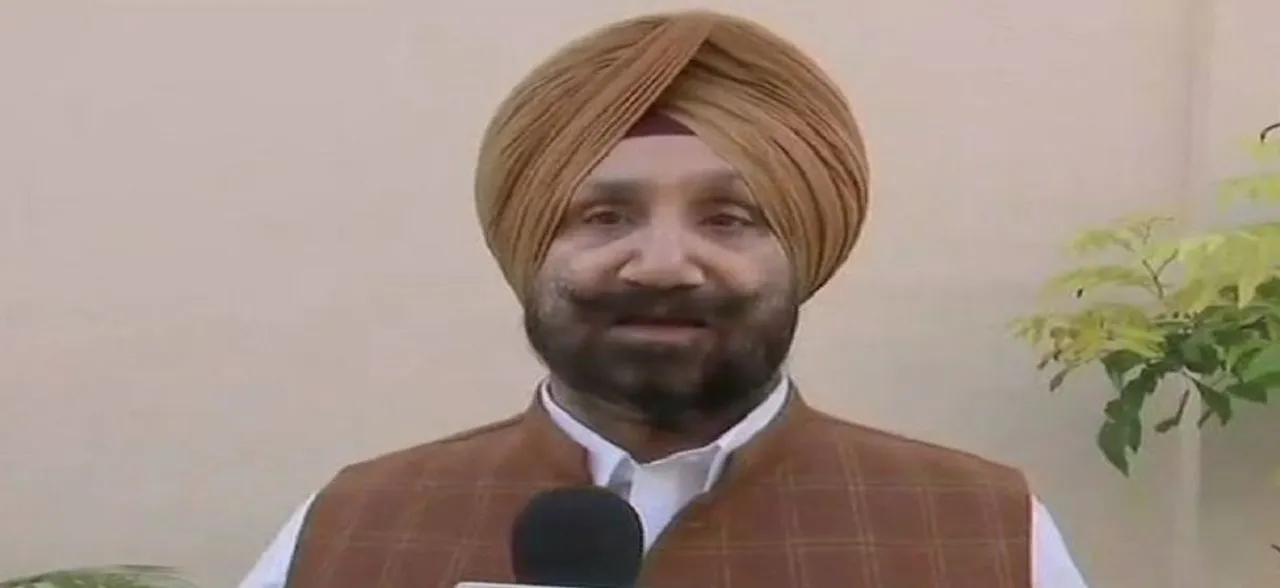 करतार कॉरिडोर के शिलापट पर मंत्री ने चिपकाया काला टेप, कहा- नवजोत सिद्धू को गद्दार बताने वाली हरसिमरत किस मुंह से जाएंगी पाकिस्तान