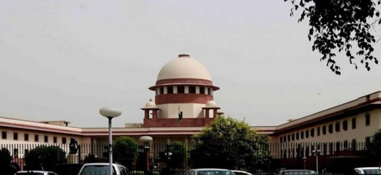 CBI vs CBI: आलोक वर्मा को छुट्टी पर भेजे जाने पर सुप्रीम कोर्ट में सुनवाई टली