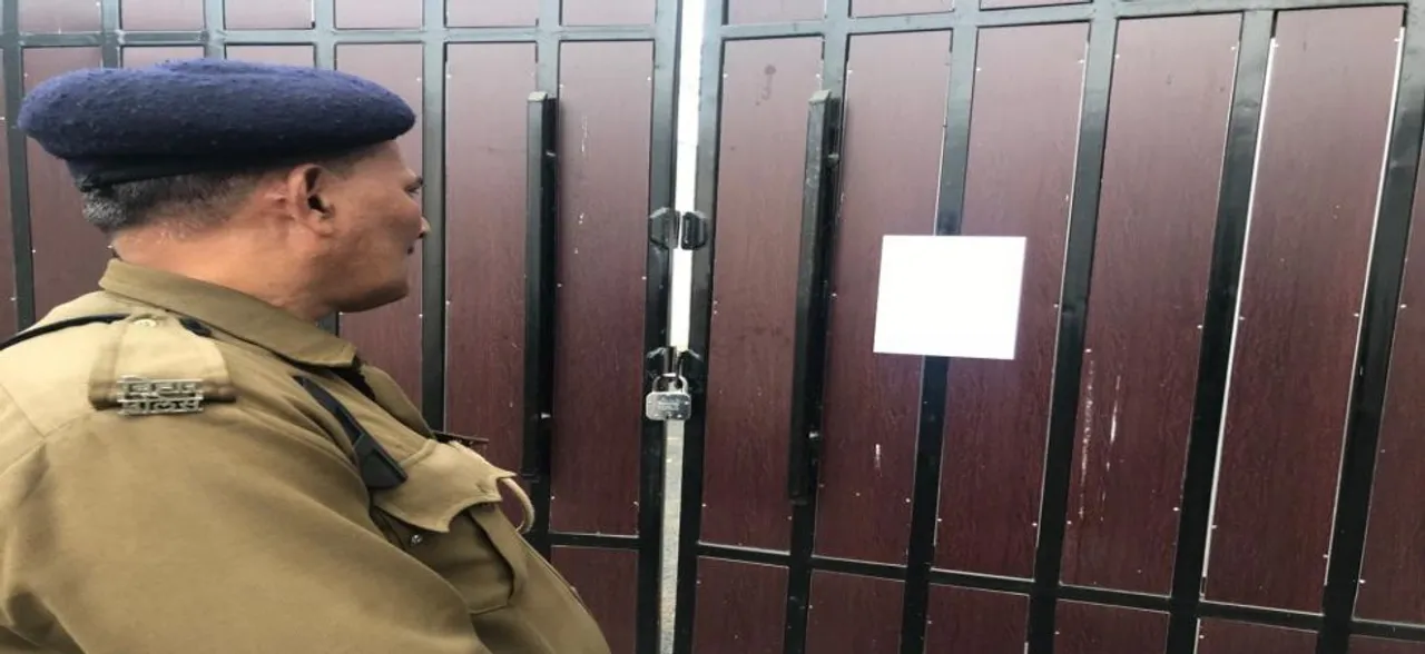 तेजस्‍वी यादव का बंगला खाली कराने पहुंची थी पुलिस, तभी मिली उन्‍हें पर्ची जिससे हलकान हो गए अफसर