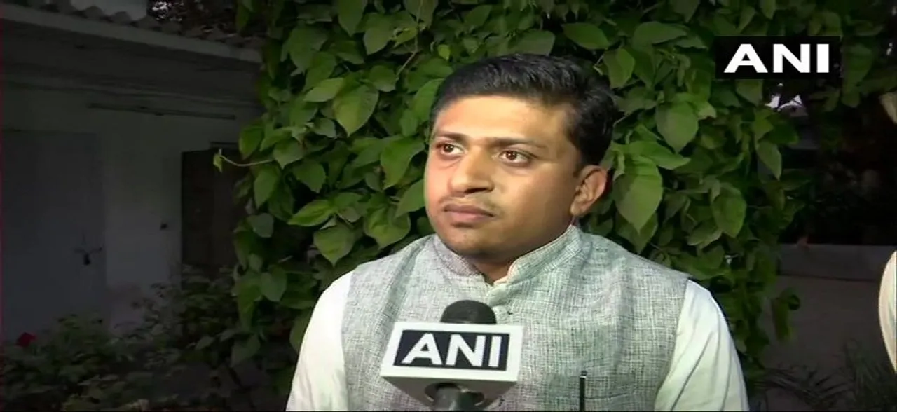 अगस्ता वेस्टलैंड मामले में बिचौलिए मिशेल के लिए पेश हुए वकील एल्जो के जोसेफ को यूथ कांग्रेस ने किया निष्कासित