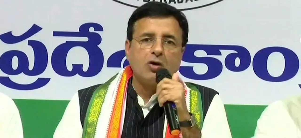 अगस्ता-वेस्टलैंड पर बढ़ी रार, कांग्रेस ने मोदी सरकार पर लगाया कंपनी को ब्लैक लिस्ट से निकालने का आरोप
