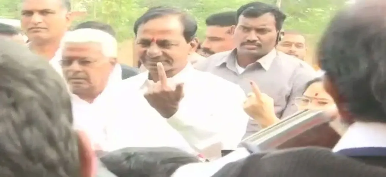 तेलंगाना चुनाव: वोट डालने के बाद सीएम केसीआर ने बहुमत के साथ जीत का किया दावा
