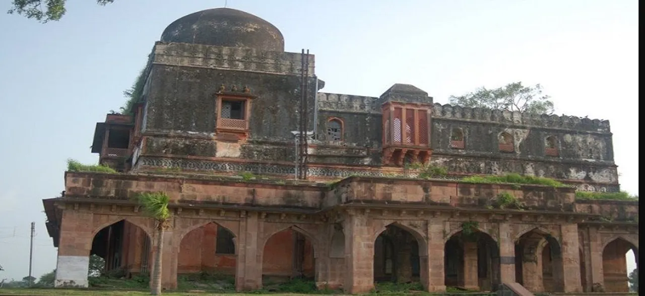 बाबा महाकाल की नगरी में अनोखा सूर्य मंदिर, यहां प्रेत बाधा से मिलती है मुक्ति