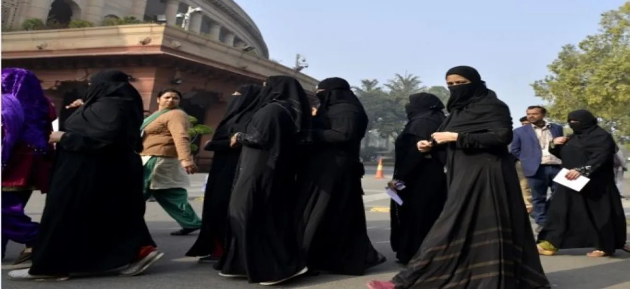 लोकसभा में सरकार ने पेश किया ट्रिपल तलाक बिल, हो सकता है हंगामा