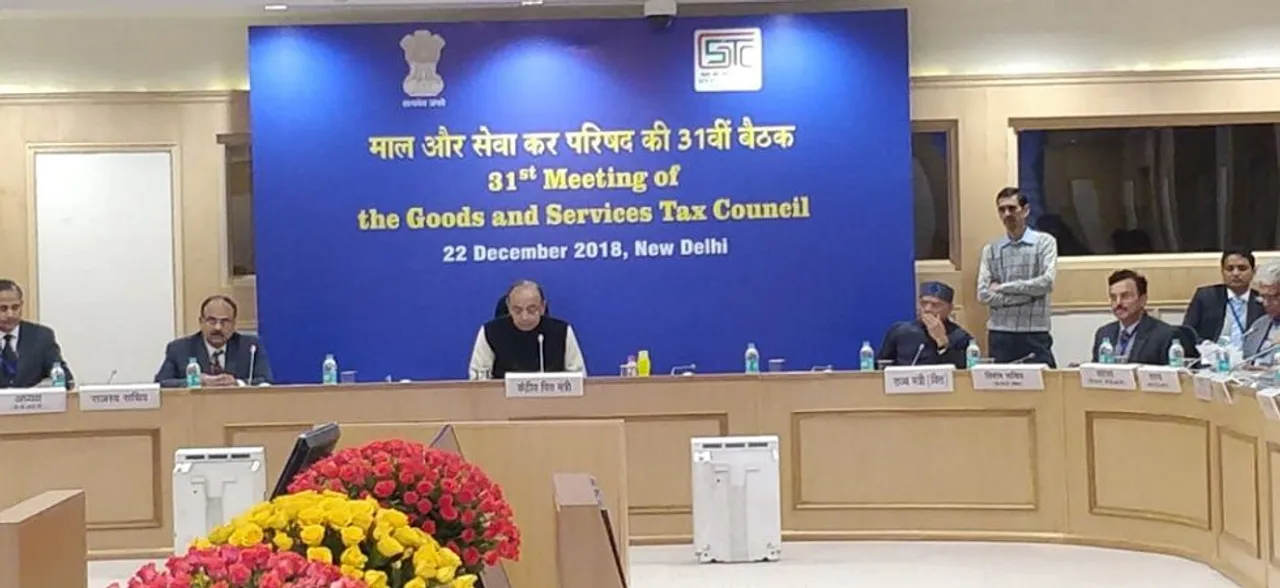 GST काउंसिल बैठक में बड़ा फैसला, TV-Computer समेत इन वस्तुओं पर घटा टैक्स, Movie टिकट भी होंगी सस्ती