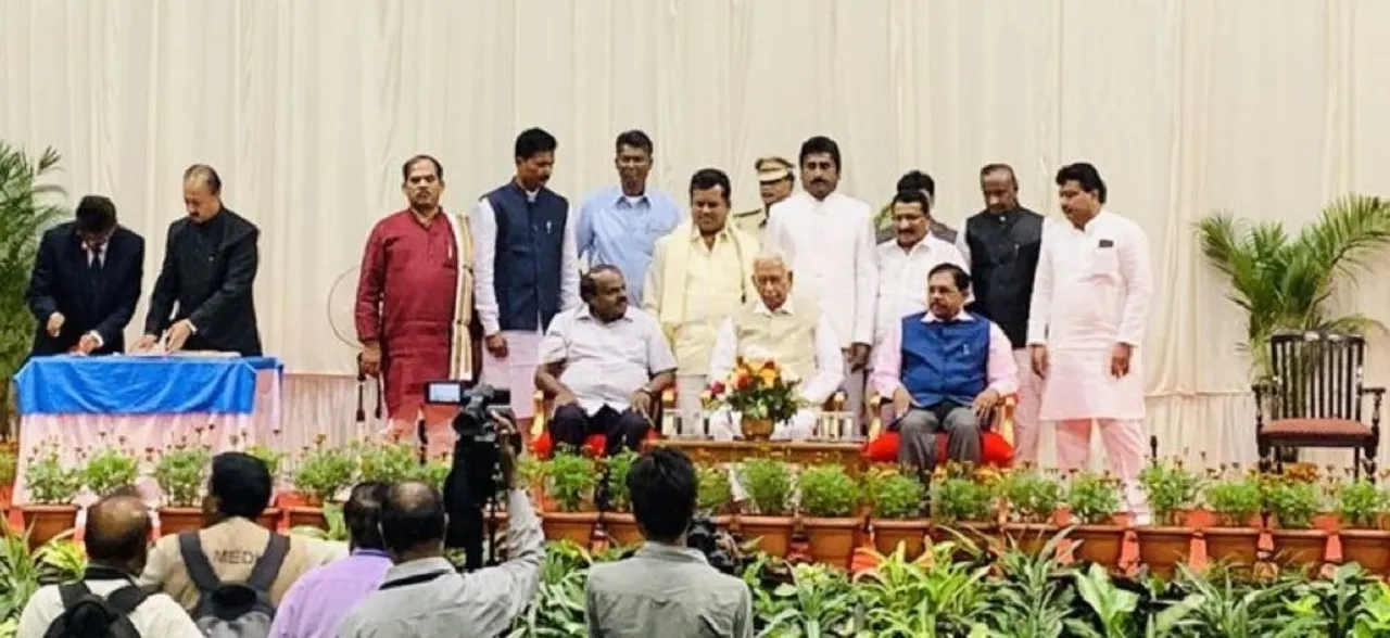 कर्नाटक : कुमारस्वामी कैबिनेट का हुआ विस्तार, 8 नए मंत्रियों ने लिया शपथ