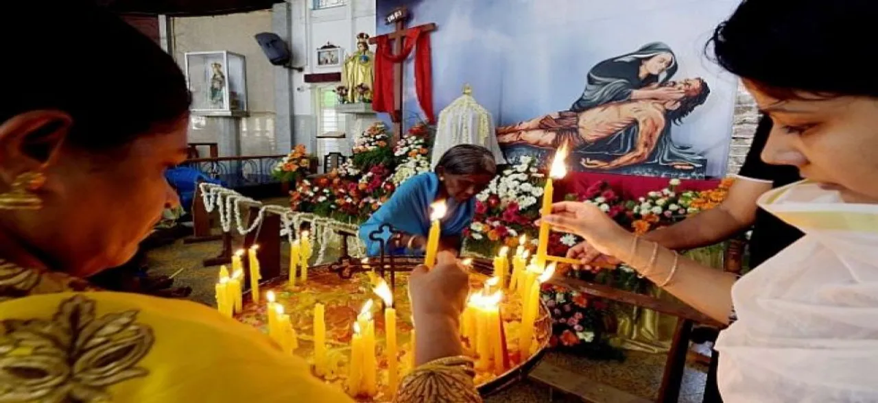 प्रभु यीशु मसीह के पारंपरिक जन्मस्थल पर श्रद्धालुओं की भीड़ उमड़ी, बार्सिलोना में अलर्ट