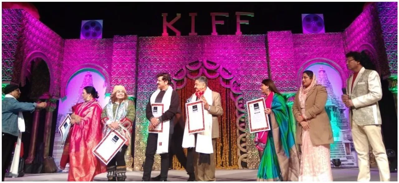 खजुराहो फिल्‍म फेस्‍टिवल में बोले अमर सिंह- 2019 में देश फिर नरेंद्र मोदी को ही चुनेगा
