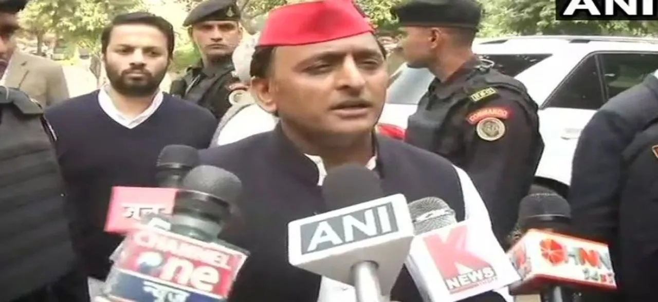 महागठबंधन से दूर हए अखिलेश, संघीय मोर्चा बनाने की तैयारी में जाएंगे हैदराबाद
