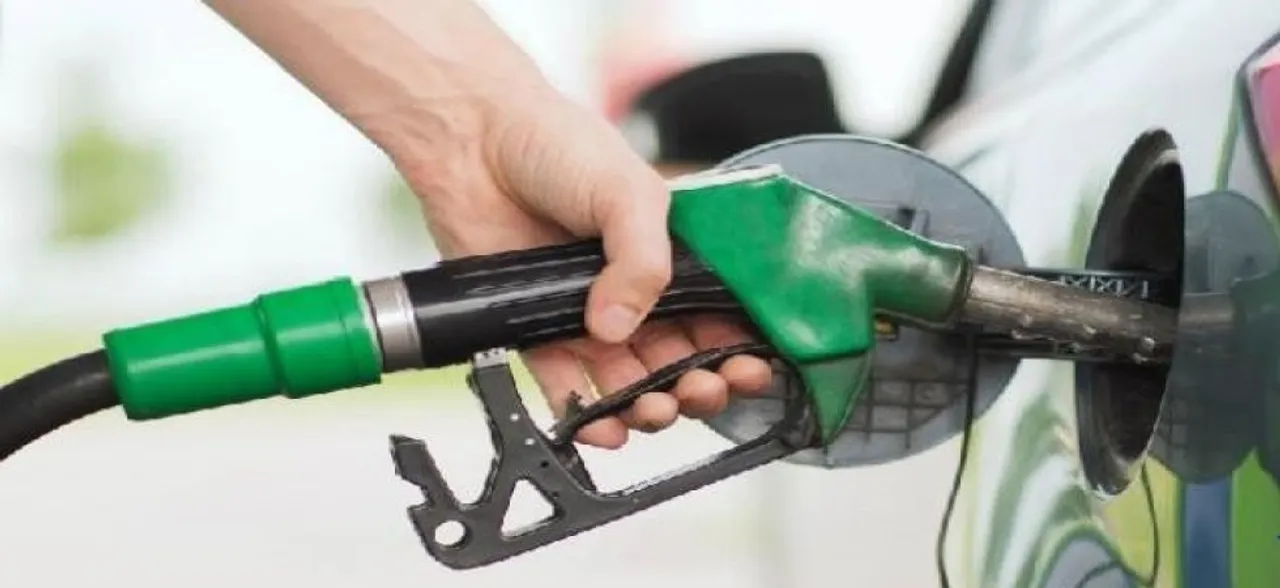 Petrol Diesel Price: लगातार छठे दिन कीमतों में गिरावट, जानें दिल्ली का रेट