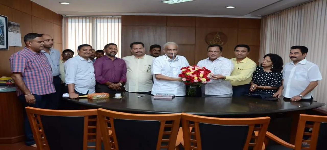 पर्रिकर के सचिवालय पहुंचने के बाद बीजेपी का हमला, कहा अब कांग्रेस को खुद का श्राद्ध कर लेना चाहिए