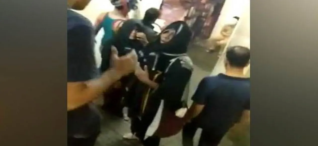 सबरीमाला मंदिर में दो महिलाओं ने किया प्रवेश, सैकड़ों वर्ष पुरानी परंपरा टूटी; देखें वीडियो