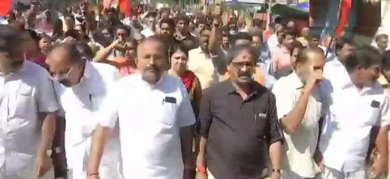 सबरीमाला LIVE Updates: प्रदर्शन के दौरान बीजेपी कार्यकर्ताओं ने मीडियाकर्मी पर किया हमला