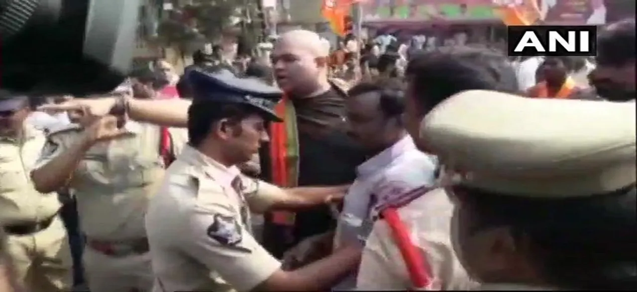आंध्र प्रदेश में बीजेपी और टीडीपी कार्यकर्ताओं के बीच झड़प, जमकर हुई धक्का-मुक्की
