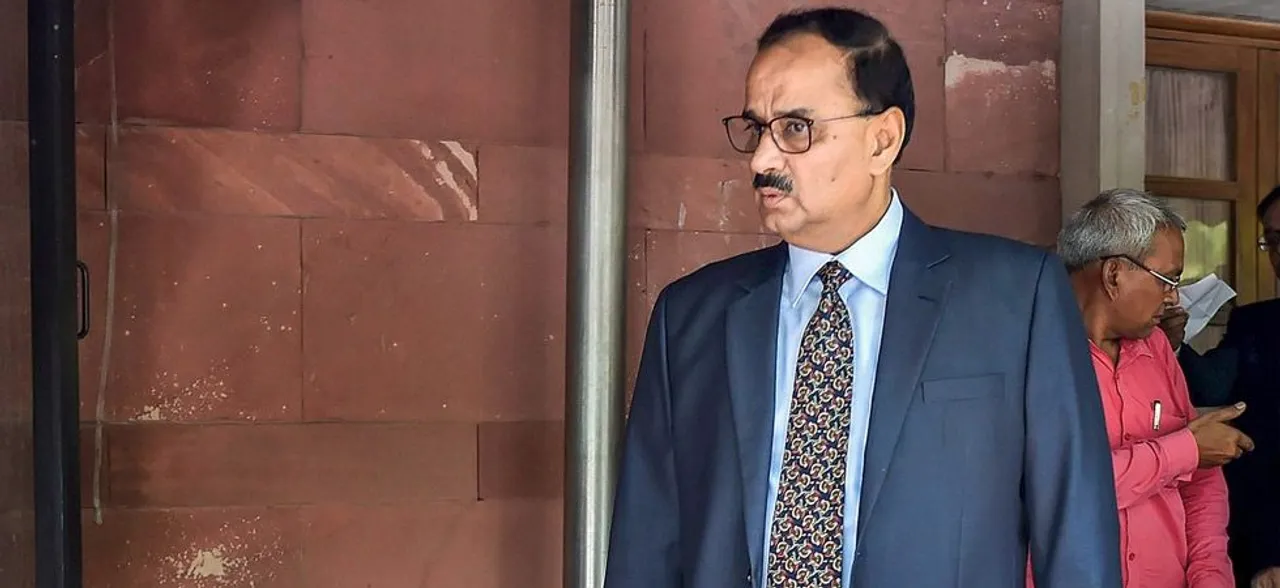 CBI निदेशक पद से हटाए जाने के बाद बोले आलोक वर्मा, मेरे खिलाफ भ्रष्टाचार के आरोप झूठे