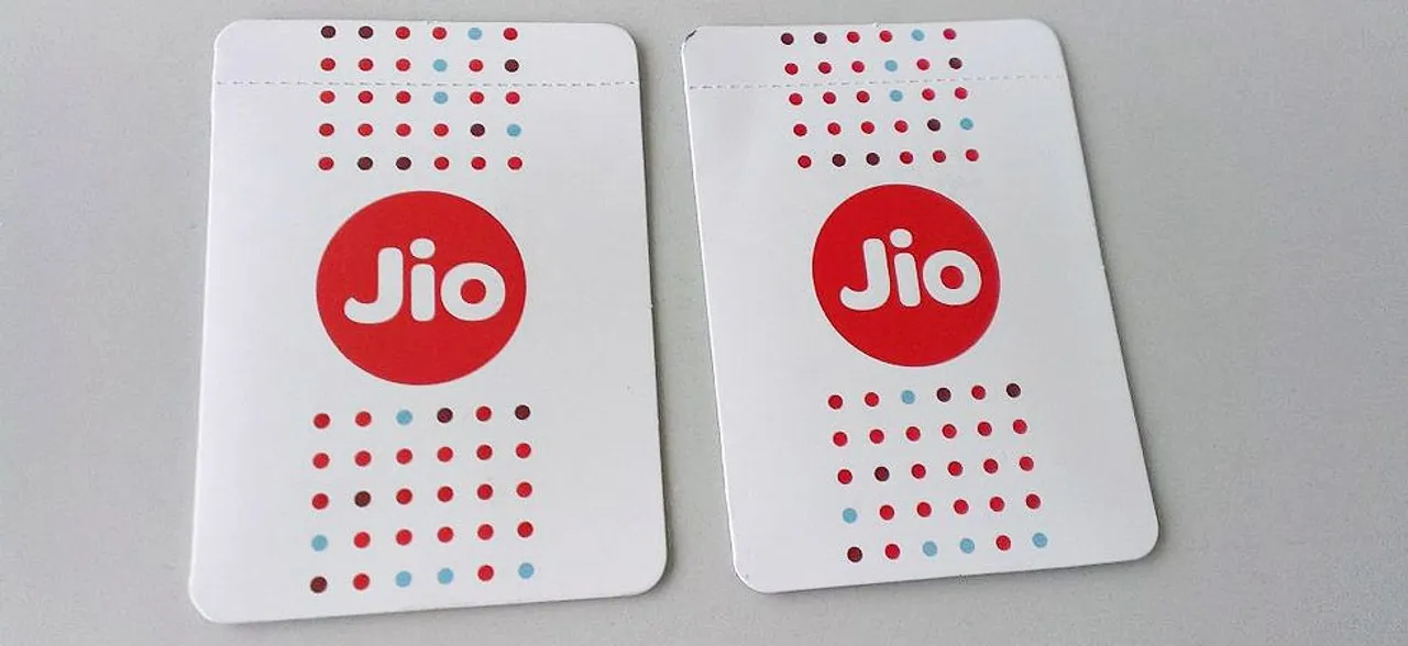 Jio के सामने Airtel-Vodafone ने टेके घुटने, लगातार 12 महीनों से इस मामले में No.1 बनी हुई है कंपनी