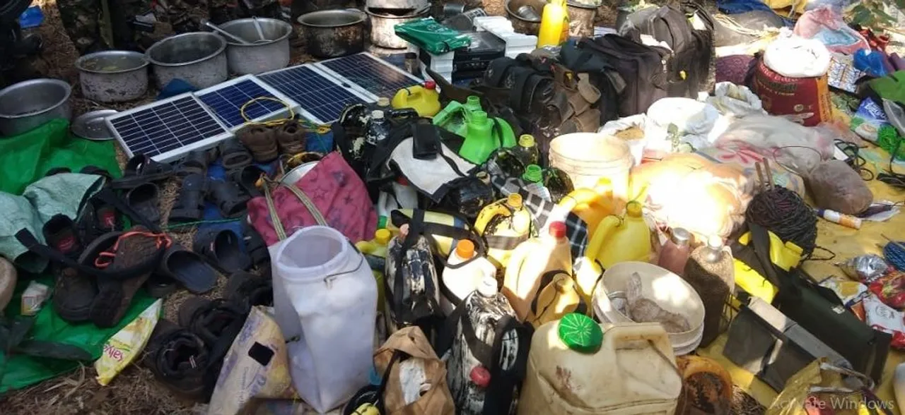 छत्‍तीसगढ़ः मुठभेड़ के बाद दुम दबाकर भागे दबाकर नक्सली, सामान बरामद