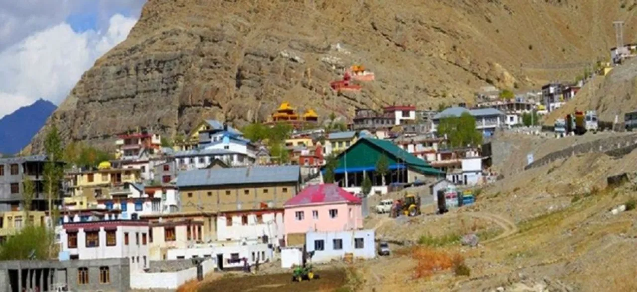 5 दिनों तक बिना कपड़ों के रहती हैं यहां की महिलाएं, पति के साथ नहीं रहते कोई संबंध बल्कि...
