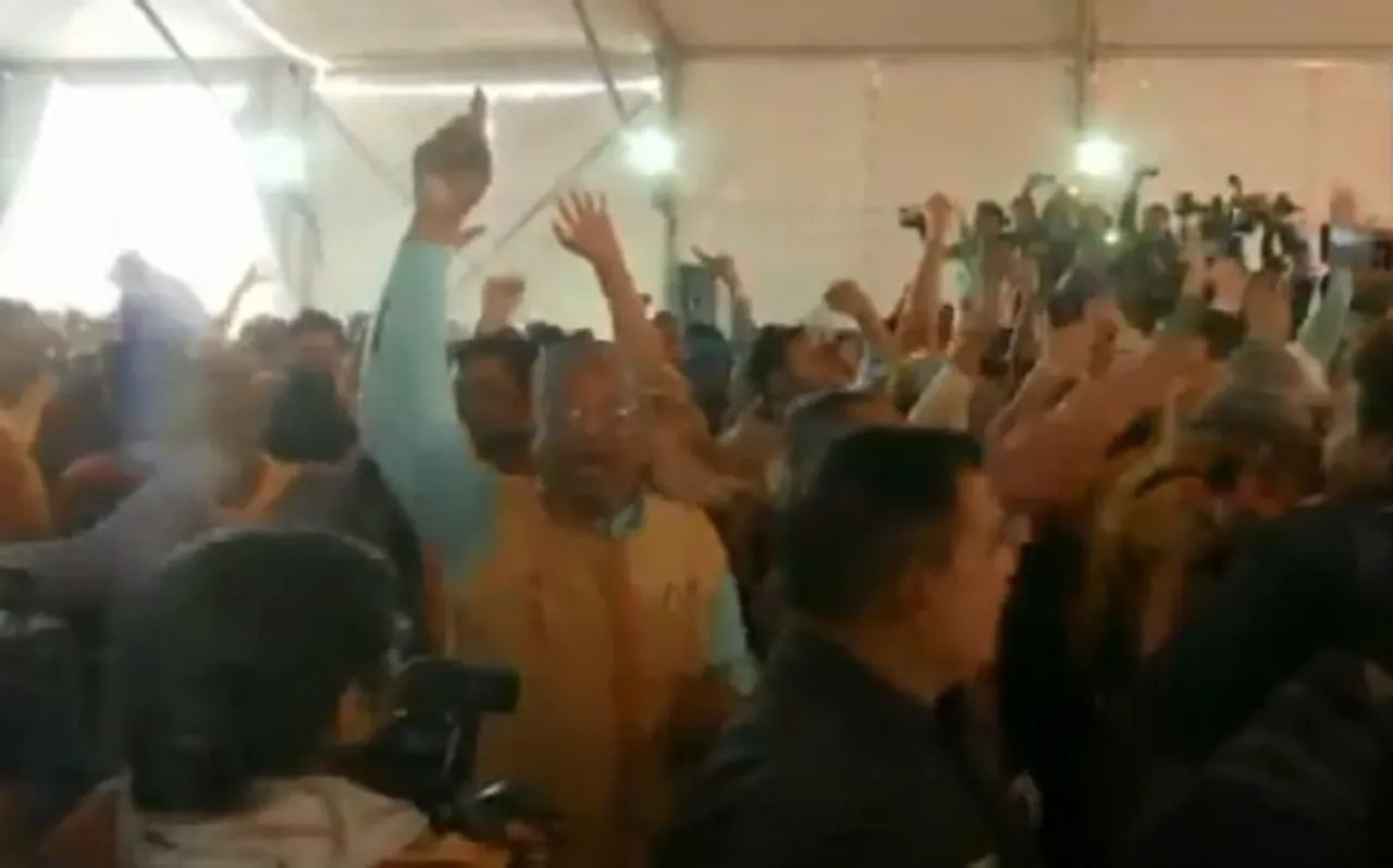VHP की धर्म संसद में मोहन भागवत के भाषण के दौरान हंगामा, 'मंदिर का निर्माण करो' के लगे नारे