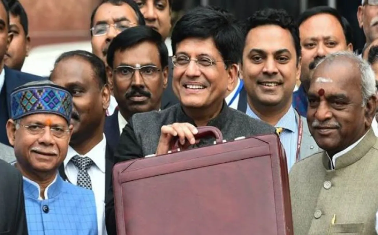 मोदी सरकार के महत्वाकांक्षी वादों की कीमत कौन चुकाएगा?