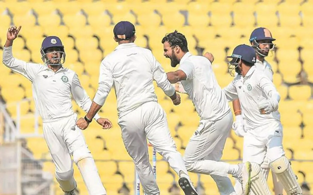 Ranji Trophy 2018-19 Final: विदर्भ की गेंदबाजी के सामने मुश्किल में सौराष्ट्र