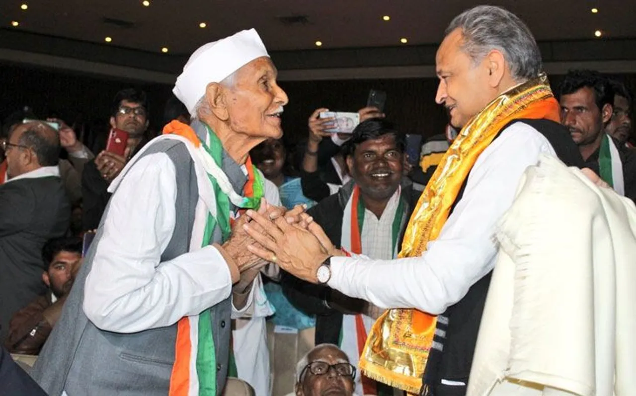 गहलोत सरकार ने स्वतंत्रता सेनानियों की पेंशन बढ़ाई, अब मिलेंगे 25 हजार