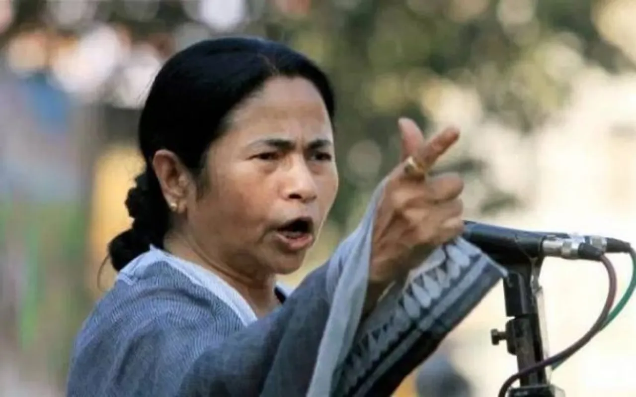 PM मोदी के भाषण के बाद ममता बनर्जी का पलटवार, कहा- चुनाव के दौरान चायवाला बन जाते है और बाद में राफेलवाला