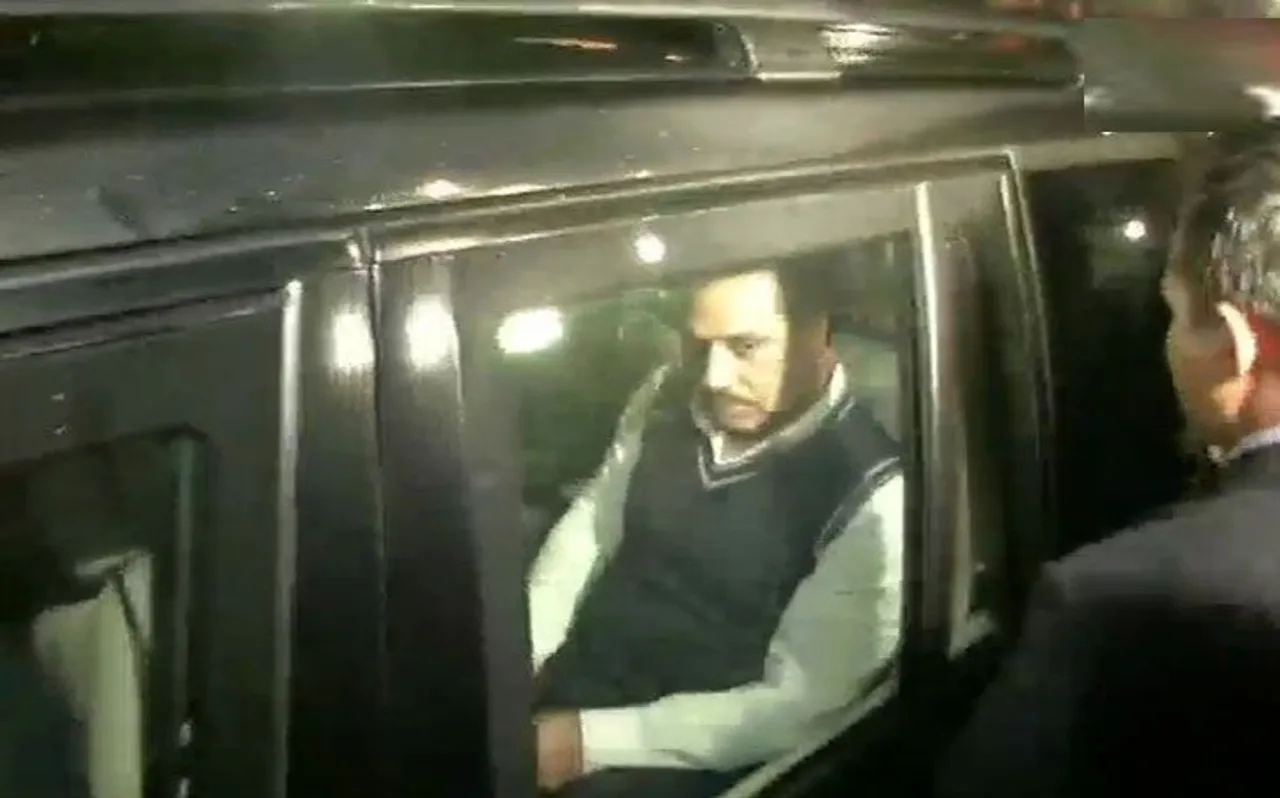 ED ने रॉबर्ट वाड्रा से पूछा, क्‍या संजय भंडारी ने आपके लिए फ्रांस का टिकट बुक कराया था