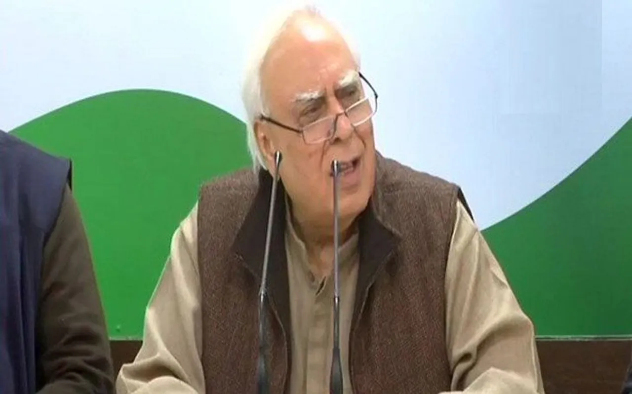 राफेल मामले पर कांग्रेस का CAG पर हमला, राजीव महर्षि सौदे का हिस्सा, ऑडिट से हो अलग: कांग्रेस