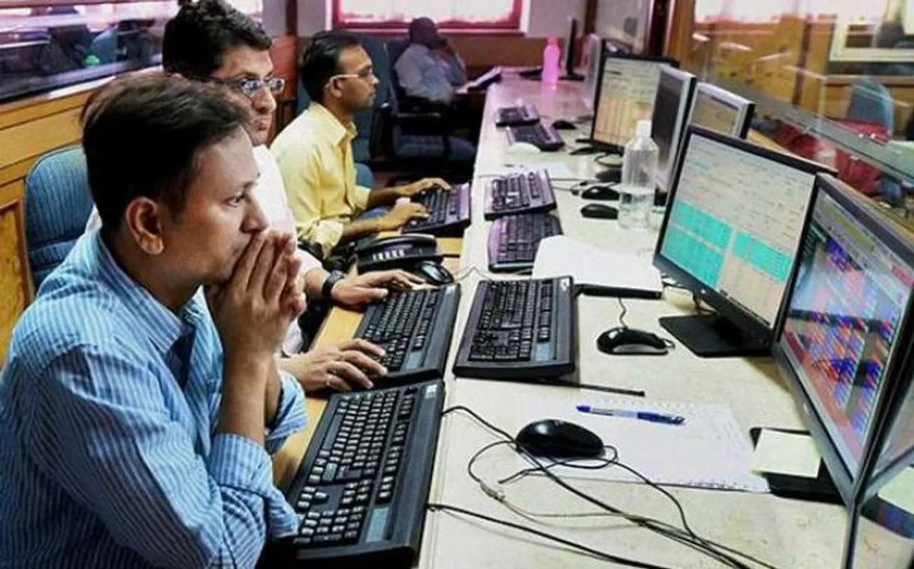 शेयर बाजार के शुरुआती कारोबार में गिरावट, सेंसेक्स 63.92 अंक नीचे, निफ्टी 10,868 पर