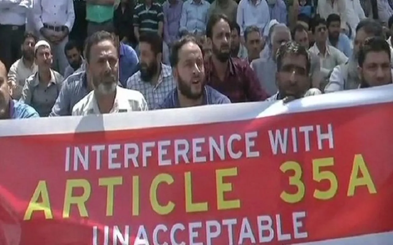 अनुच्छेद 35-ए के समर्थन में बंद से घाटी में जनजीवन प्रभावित