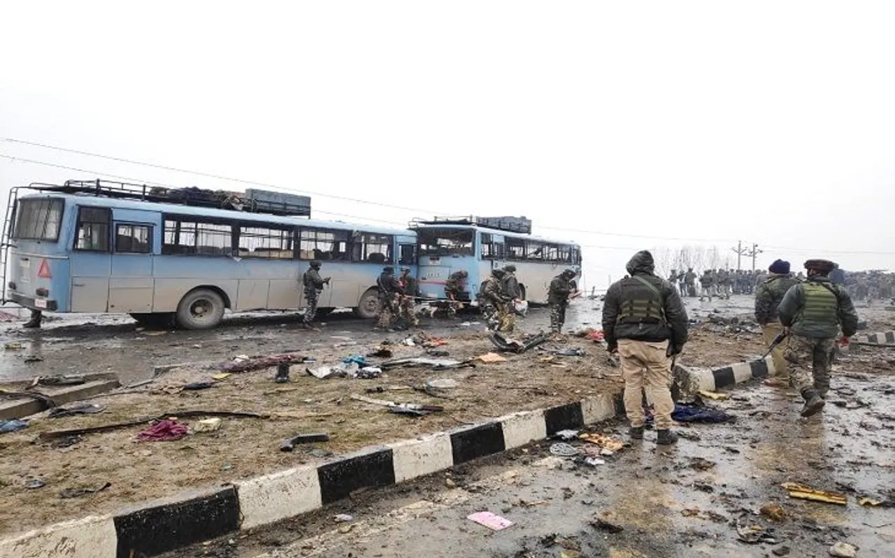 जम्मू-कश्मीर में सबसे बड़ा आतंकी हमला, इन 42 CRPF जवानों ने दी शहादत
