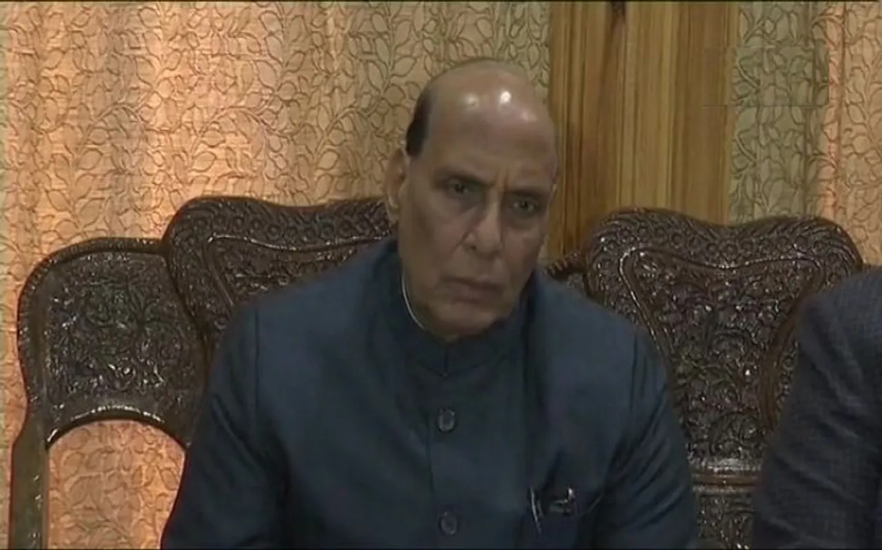 Pulwama Terror Attack: हटाई जा सकती है अलगाववादी नेताओं की सुरक्षा, अब काफिला निकलने से पहले सील होगी सड़क