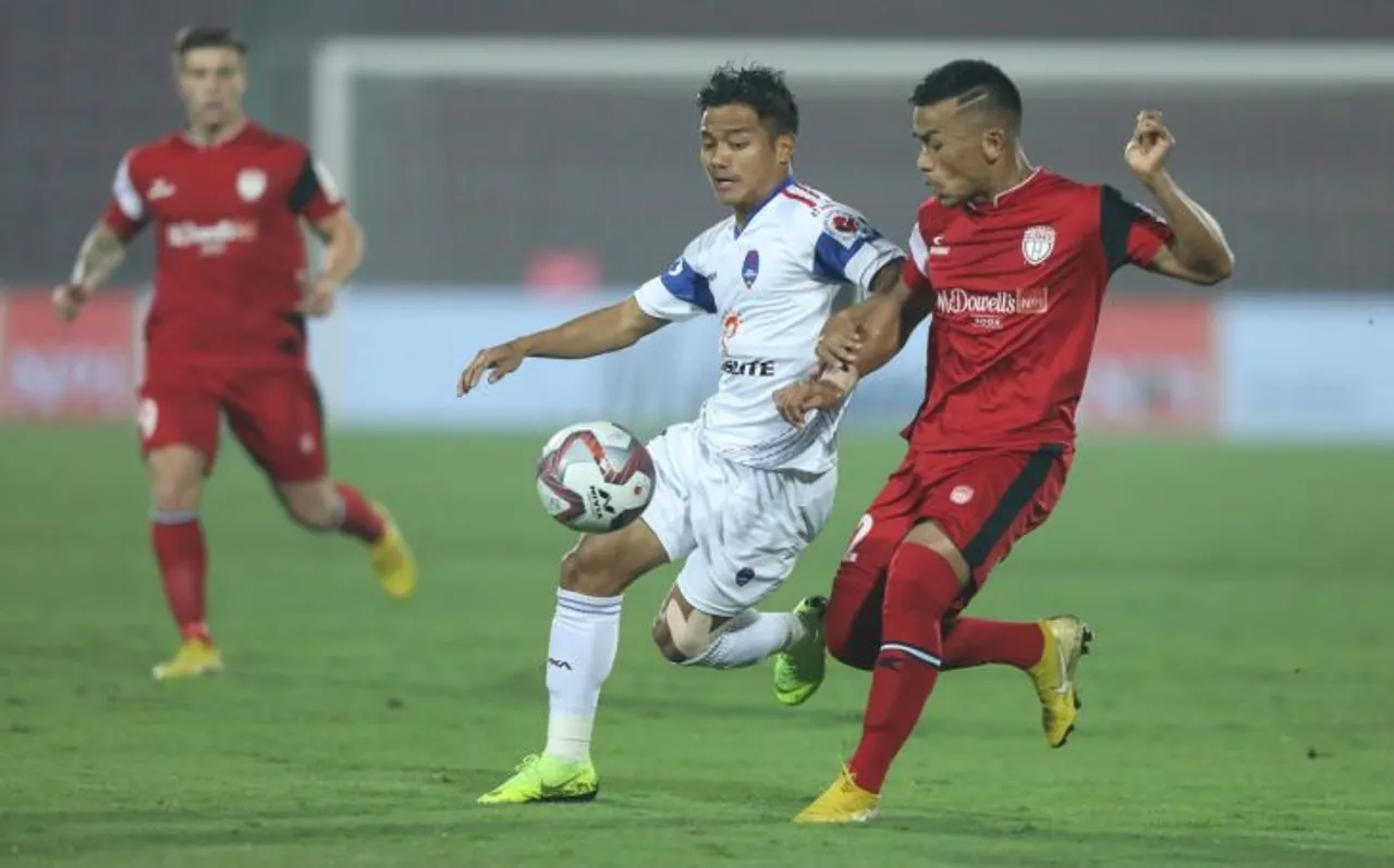 ISL 5 : आखिरी घरेलू मैच में बेंगलुरु से भिड़ेगी दिल्ली, अंक तालिका में टॉप पर है मेहमान टीम