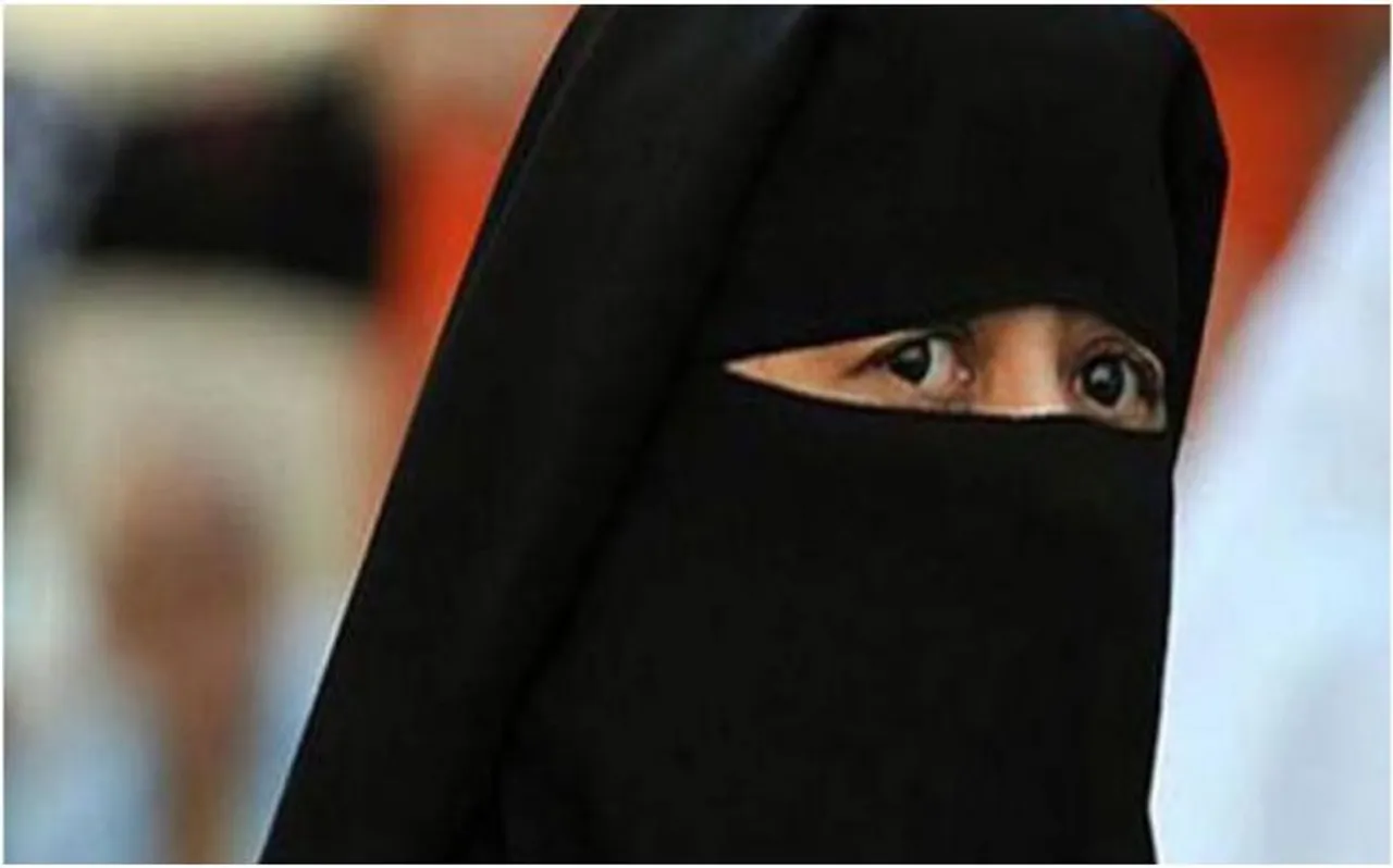 ब्रिटेन  : ISIS में शामिल होने निकली लड़की ने 19 साल की उम्र में तीसरे बच्चे को दिया जन्म, अब लौटना चाहती है घर