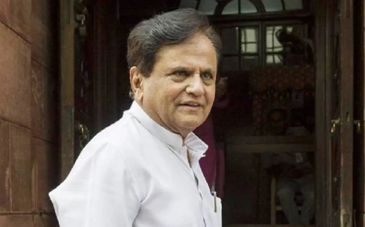 कांग्रेस नेता अहमद पटेल का पीएम नरेंद्र मोदी पर पलटवार, कहा - सबसे बड़ा   महासवाल - यह महामिलावट है या महा भय?