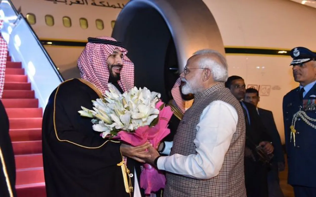 पाकिस्तान दौरे के बाद भारत पहुंचे सऊदी अरब के प्रिंस मोहम्मद बिन सलमान, पीएम मोदी ने एयरपोर्ट पर किया स्वागत