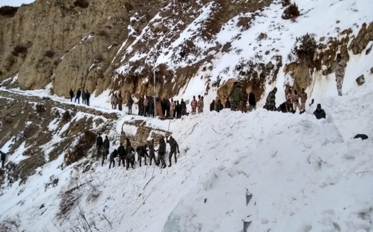 हिमाचल प्रदेश के किन्नौर में हिमस्खलन, 5 आर्मी जवानों के मारे जाने की आशंका,1 का शव बरामद