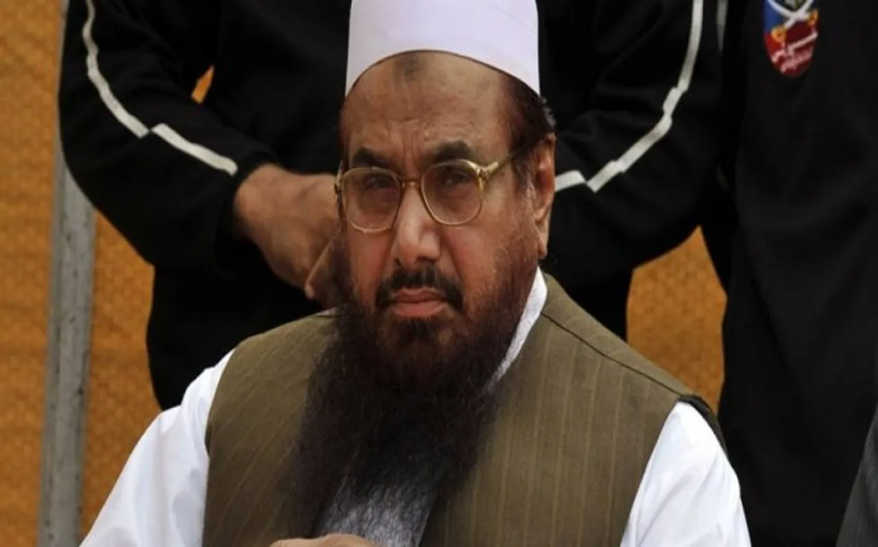 Pulwama Attack : भारत की कूटनीति के आगे झुका पाकिस्तान, आतंकी हाफिज सईद के दो संगठनों पर लगाया बैन