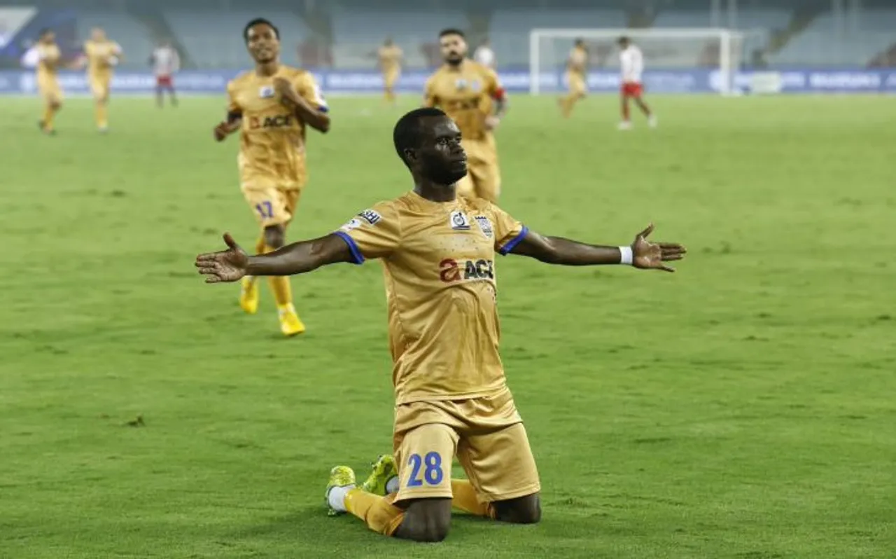 ISL 5: मोदू सोगू की जादूई हैट्रिक से प्लेऑफ में पहुंचा मुंबई सिटी एफसी, कोलकाता को 3-1 से दी करारी शिकस्त