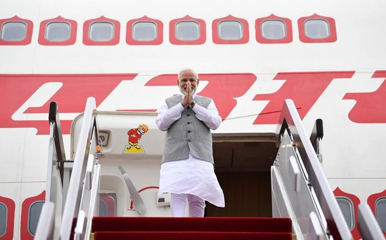 प्रधानमंत्री नरेंद्र मोदी ने 5 साल में किया 93 विदेश दौरा, खर्च हुए 2021 करोड़ रुपये.. जानें मनमोहन सिंह के आंकड़े