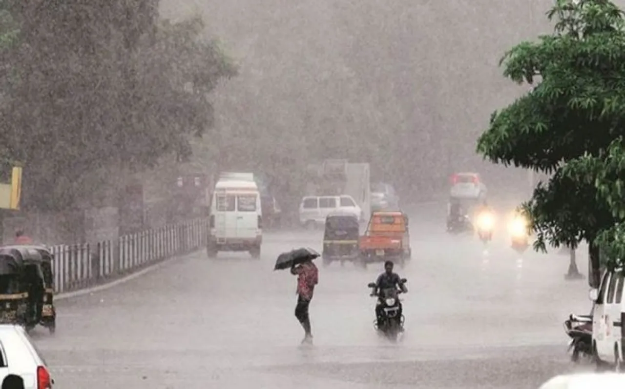 दिल्ली में सोमवार को भी होगी बारिश, अगले 4-5 दिन तक चलेगी शीतलहर