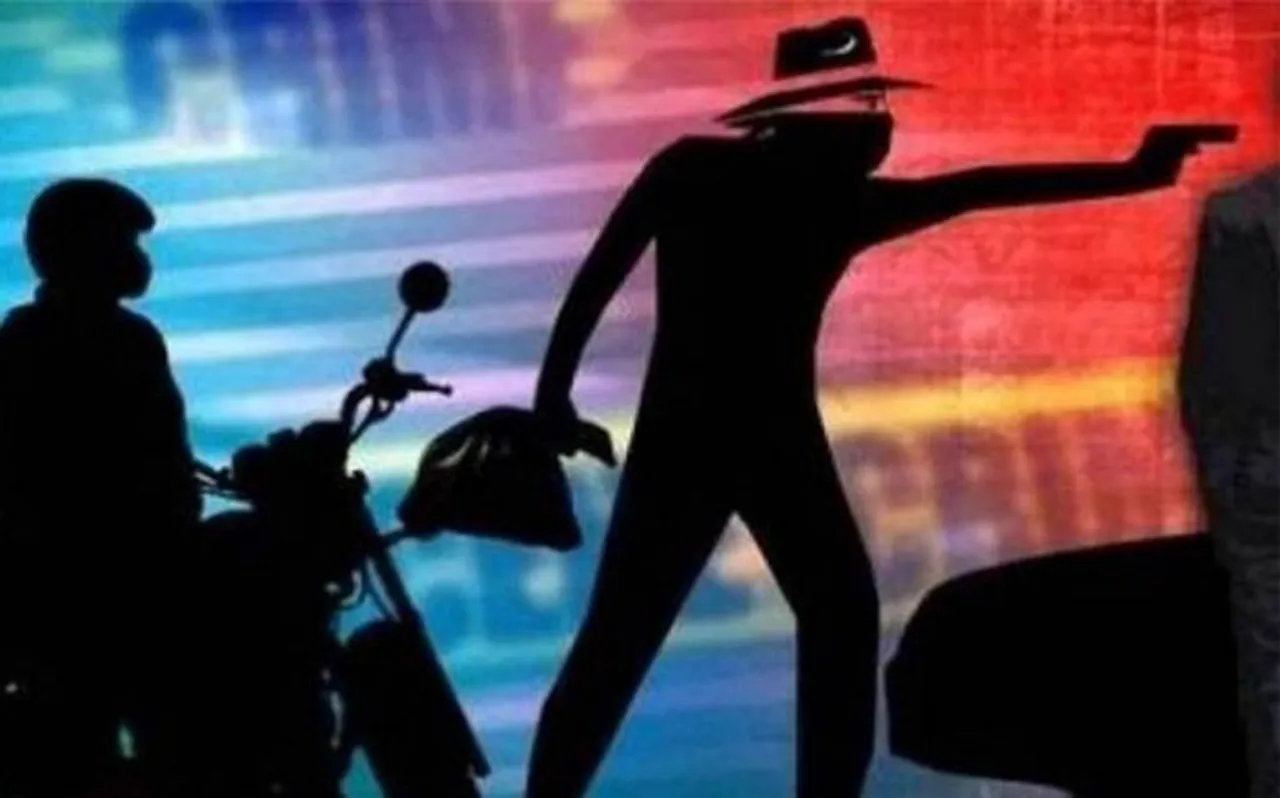 Lucknow : लूट में नाकाम होने पर बाइक सवार बदमाशों ने की ताबड़तोड़ फायरिंग, 2 लोगों की मौत